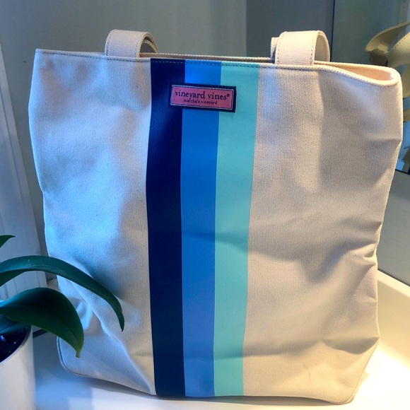 Vineyard Vines Handbags - Vineyard Vines Tote